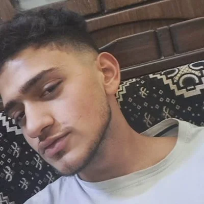 صورة حسام